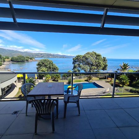 Te Kaha Beach Hotel Exterior photo
